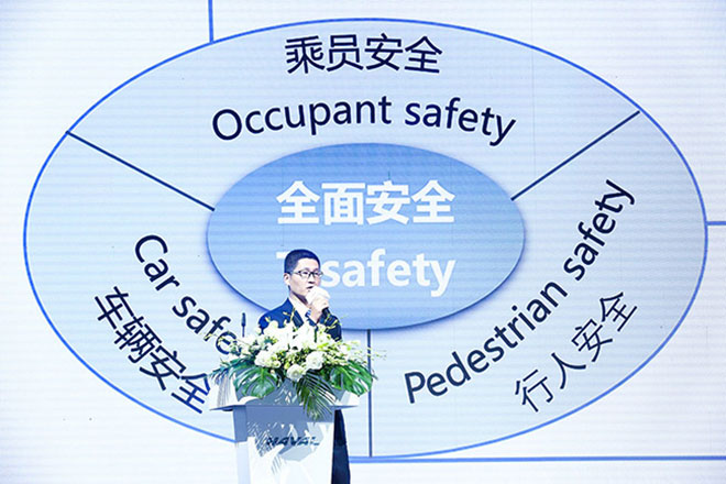 安全至上哈弗领航 全新哈弗H6成功挑战最严翻滚试验