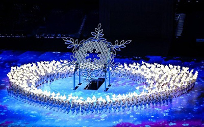 “微光”里的荣耀： 北京冬奥会里的志愿者，平凡又不凡