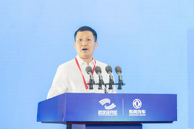 东风汽车集团有限公司党委常委、总会计师冯长军致辞