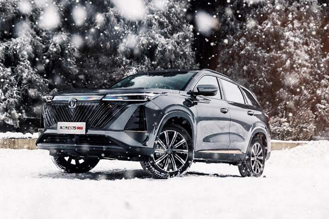 春节返程 长安第二代CS75PLUS一路温暖相伴