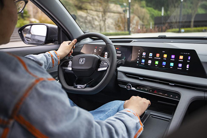 春节返程 长安第二代CS75PLUS一路温暖相伴