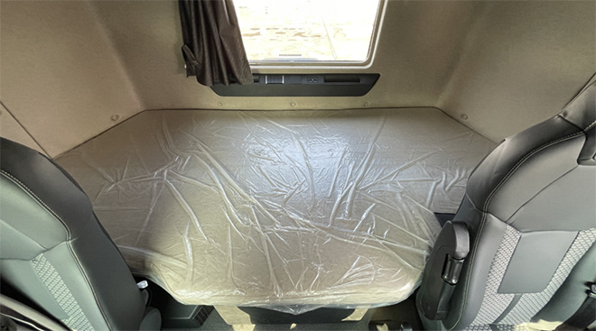 车内配备1000 W逆变电源