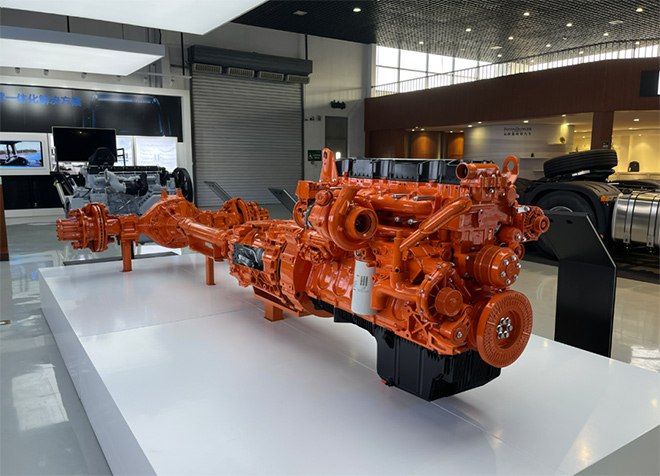 欧曼新EST搭载了专属动力链