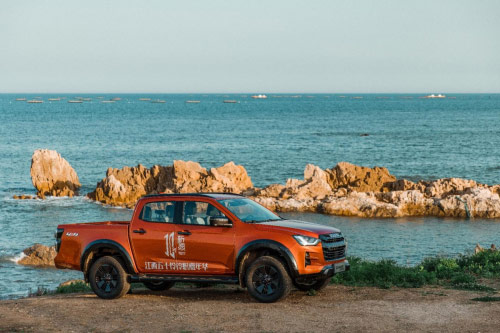 五十铃D-MAX V-CROSS针锋相对合资皮卡