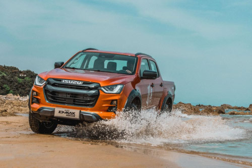 五十铃D-MAX V-CROSS针锋相对合资皮卡