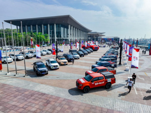 五十铃D-MAX V-CROSS针锋相对合资皮卡