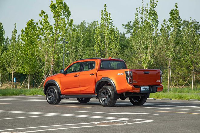 实力派皮卡助力旅居新生活 试驾江西五十铃D-MAX V-CROSS