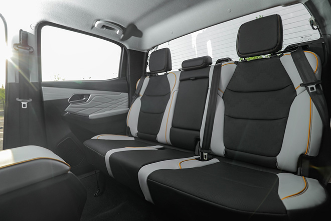 实力派皮卡助力旅居新生活 试驾江西五十铃D-MAX V-CROSS