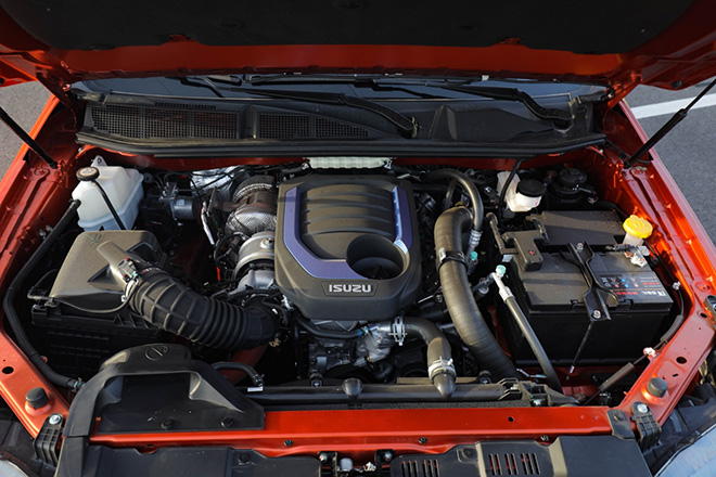 实力派皮卡助力旅居新生活 试驾江西五十铃D-MAX V-CROSS