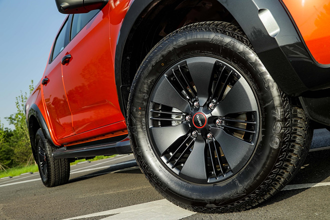 实力派皮卡助力旅居新生活 试驾江西五十铃D-MAX V-CROSS