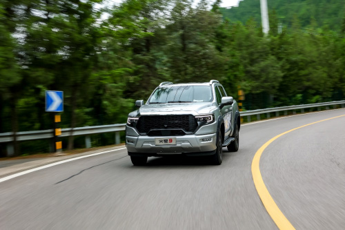 中国国民皮卡“大”玩家 火星皮卡11.68万起燃擎上市