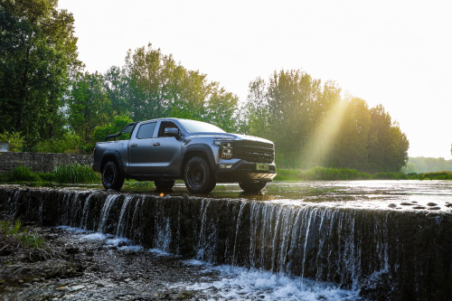 中国国民皮卡“大”玩家 火星皮卡11.68万起燃擎上市