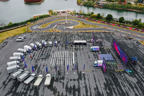 9.3万起售 福田领航大G轻卡“G刻启航”