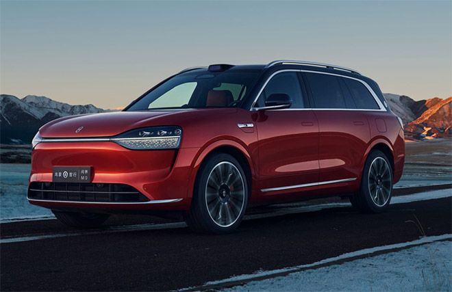 问界M9累计大定超20万 产品实力引领汽车高端市场