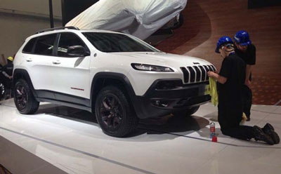 Jeep自由光两款新车 2014北京车展来袭