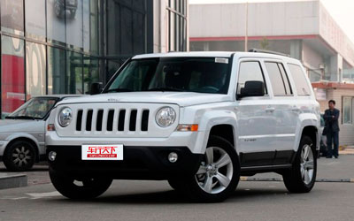售22.99-27.69万 Jeep改款自由客上市_图片新闻