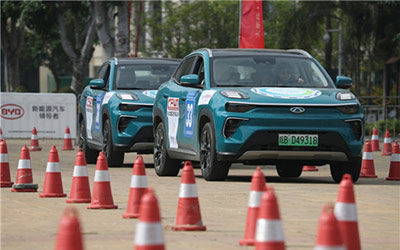2020海南国际新能源汽车拉力赛场地赛儋州收官_图片新闻