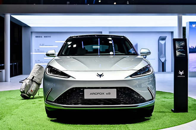 尽展极致科技之美 极狐携超强阵容登陆2022广州车展