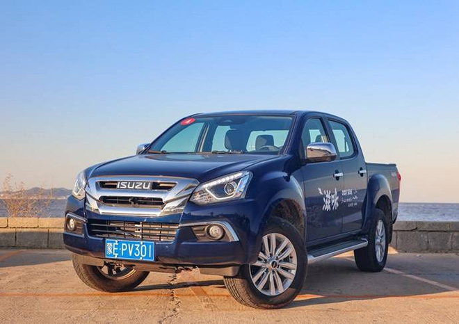 试驾江西五十铃铃拓汽油版