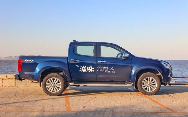 试驾江西五十铃铃拓汽油版