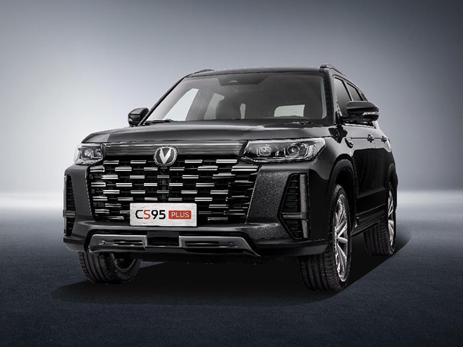 大家庭智能7座SUV” CS95PLUS上市  售价17.59万元起