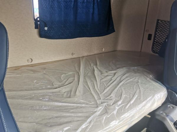 驾驶室下卧铺 驾驶室下卧铺