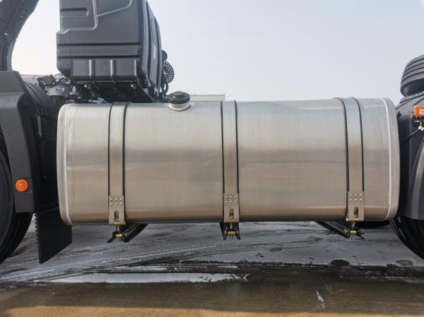 欧曼GTL至尊版760L铝合金主油箱 欧曼GTL至尊版760L铝合金主油箱