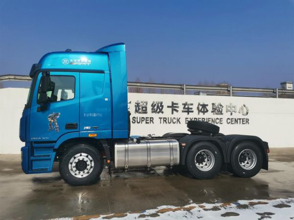 助力煤炭、砂石运输走上舒适高效之路的欧曼GTL至尊版