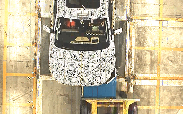 “金钟罩”护体 奇瑞TJ-1碰撞测试展露五星安全实力_图片新闻