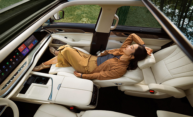 魏牌蓝山 女神副驾