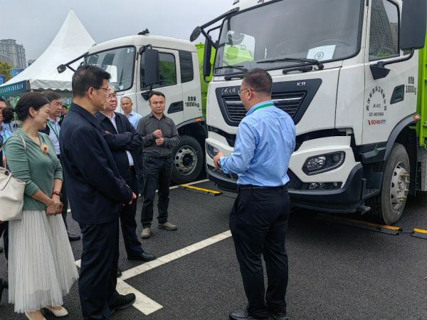 东风商用车布局助力武汉环卫设备能源升级