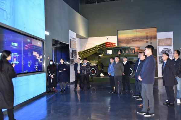 签单300台危化牵引车 东风商用车可靠品质值得信赖