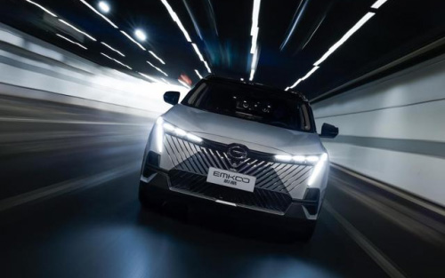 爱家爱酷科技先锋SUV 传祺影酷喜迎OTA升级_图片新闻
