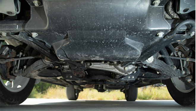 五十铃牧游侠汽油版底盘装甲防护