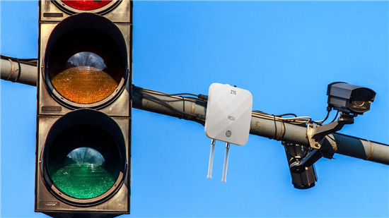 MWCS 2023丨中兴通讯正式发布业界首款车路协同路侧通算一体产品