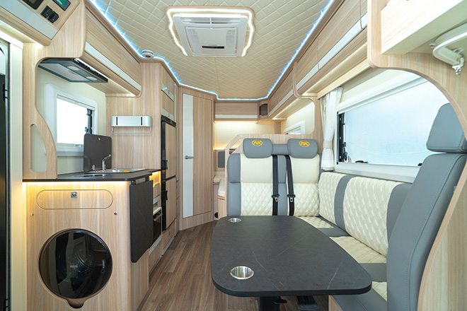 逐梦而行 奔赴热爱 安凯房车首发上市