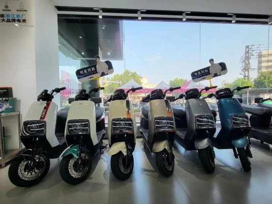 来爱玛门店 购马伯骞明星同款 来爱玛门店 购马伯骞明星同款