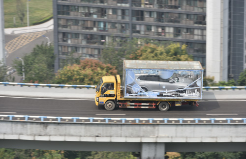 问界为罗先生定制的专属运输仪式