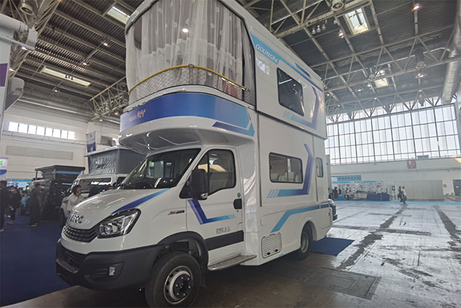 依维柯欧胜6.5吨底盘 “双层”房车成为市场新宠