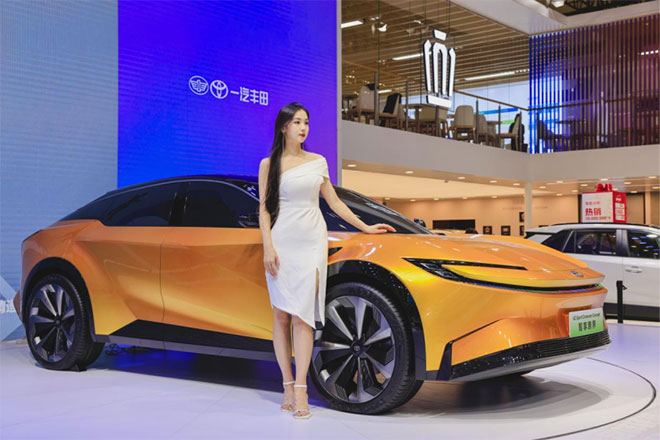 车展拼出新图景 中部车市“郑”加速 2023郑州国际车展11月2日正式启幕