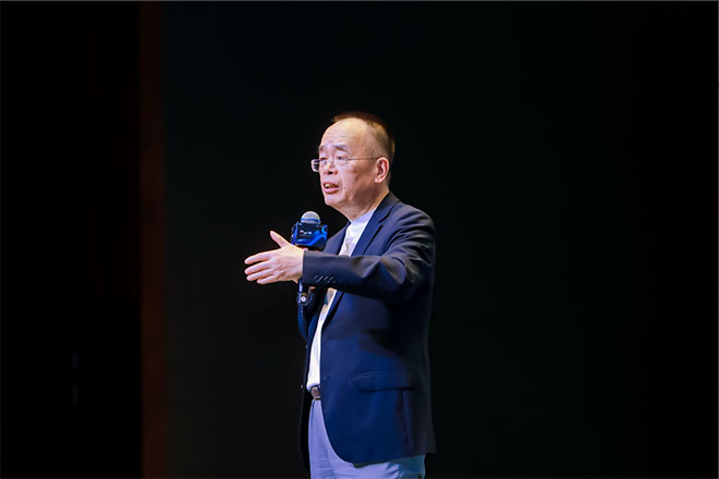 吴迎秋 吴迎秋