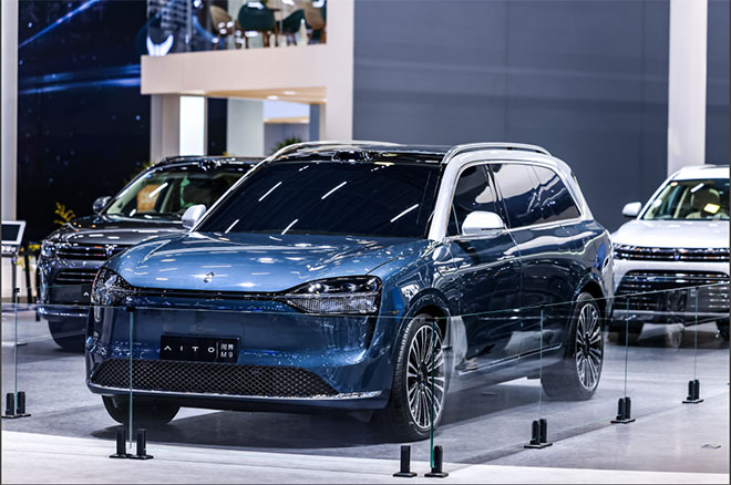 未上市先火爆 问界M9预订量已突破3万台