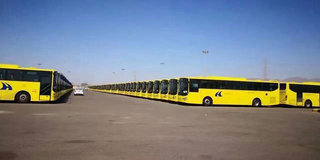 在沙特当地运营的安凯客车