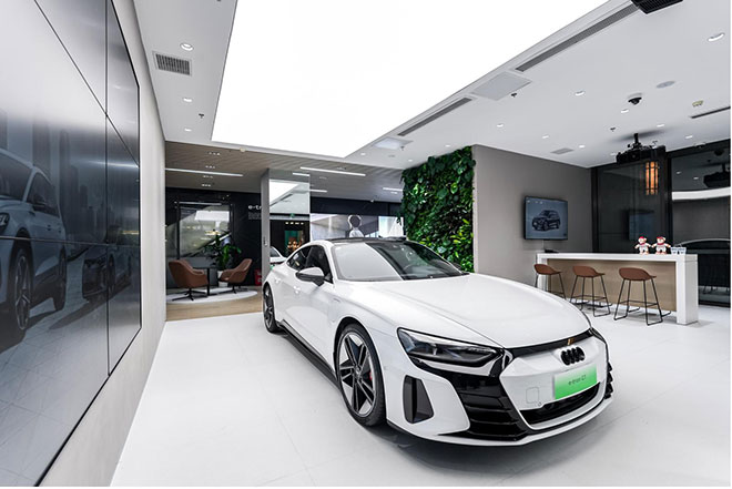 Audi e-tron Space上海长泰广场店，展出的奥迪e-tron GT