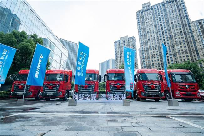 双城上市 签单356台 欧曼星翼港口牵引车多重优势强化港口运输效益