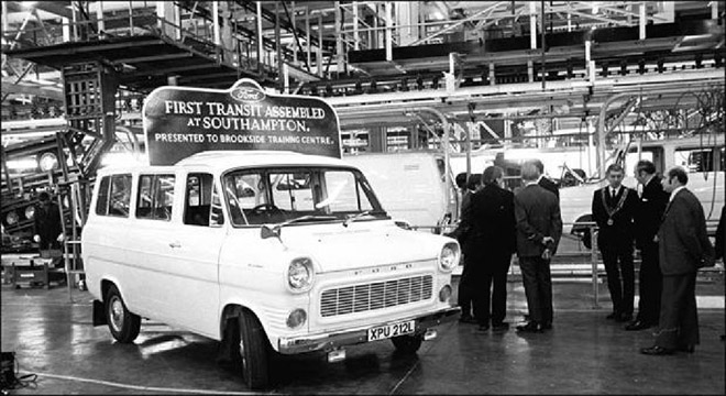1965年第一辆全顺在英国兰利工厂下线 1965年第一辆全顺在英国兰利工厂下线