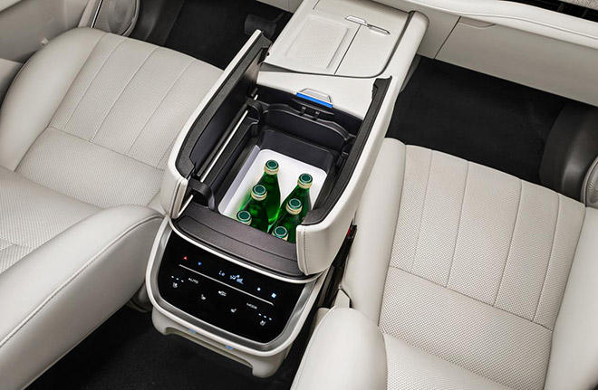 全新蓝山周销量超越理想 L8 产品力硬刚理想L9