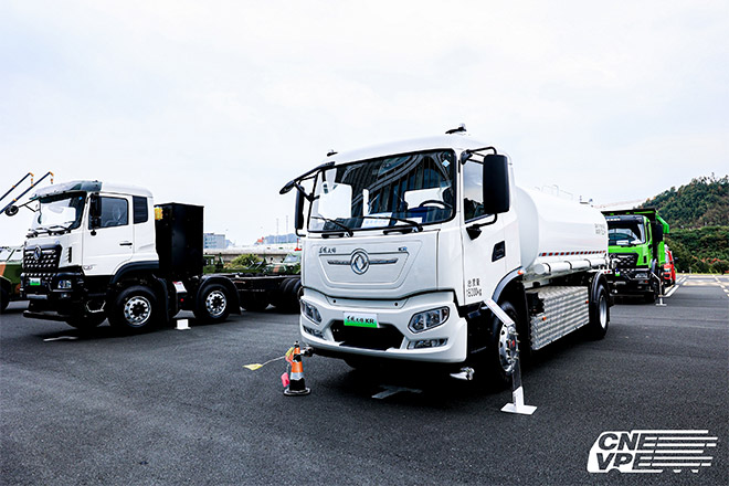 绿色科技盛宴 东风商用车亮相新能源汽车零部件交易会