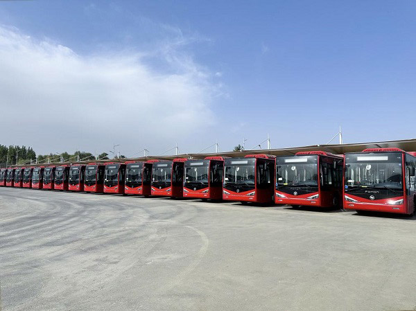 智慧公交承载援疆使命 165辆福田欧辉纯电客车再次批量驶入和田