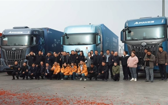 欧曼银河全球价值品鉴之旅闪耀河西走廊 展现卓越场景适用性和运输实力